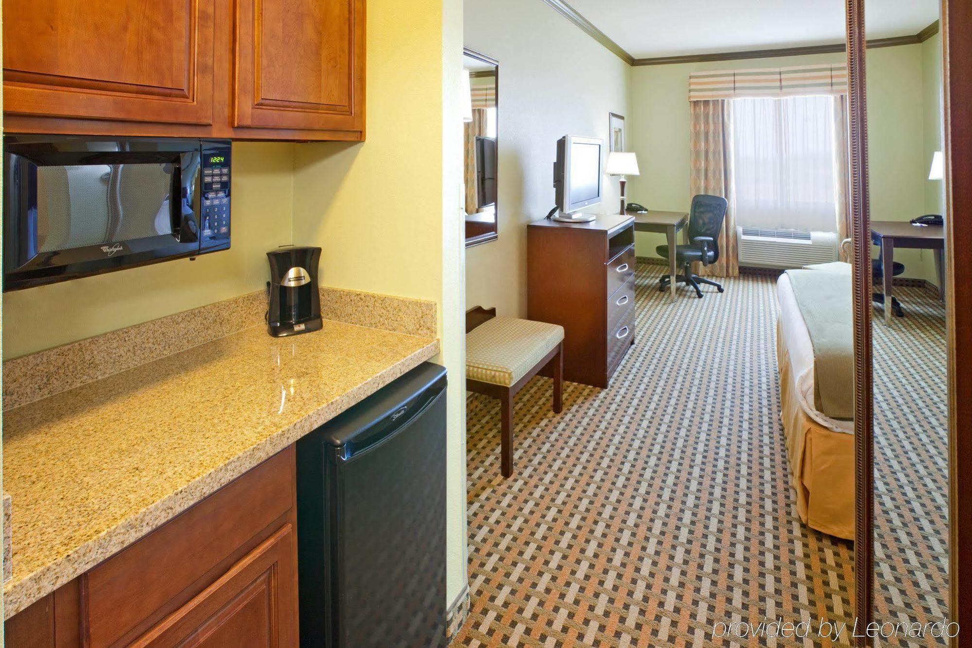 Holiday Inn Express & Suites Fort Worth - Fossil Creek By Ihg Quarto foto